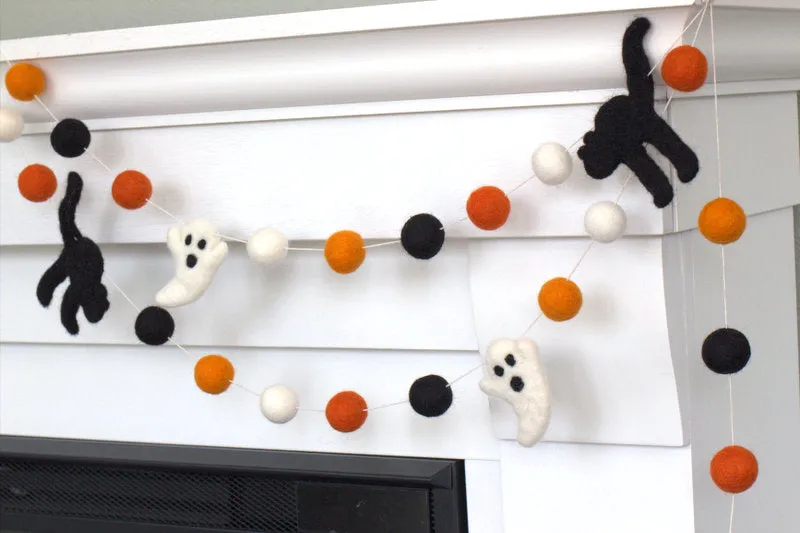 Black Cat & Ghost Halloween Garland- Orange, Black & White