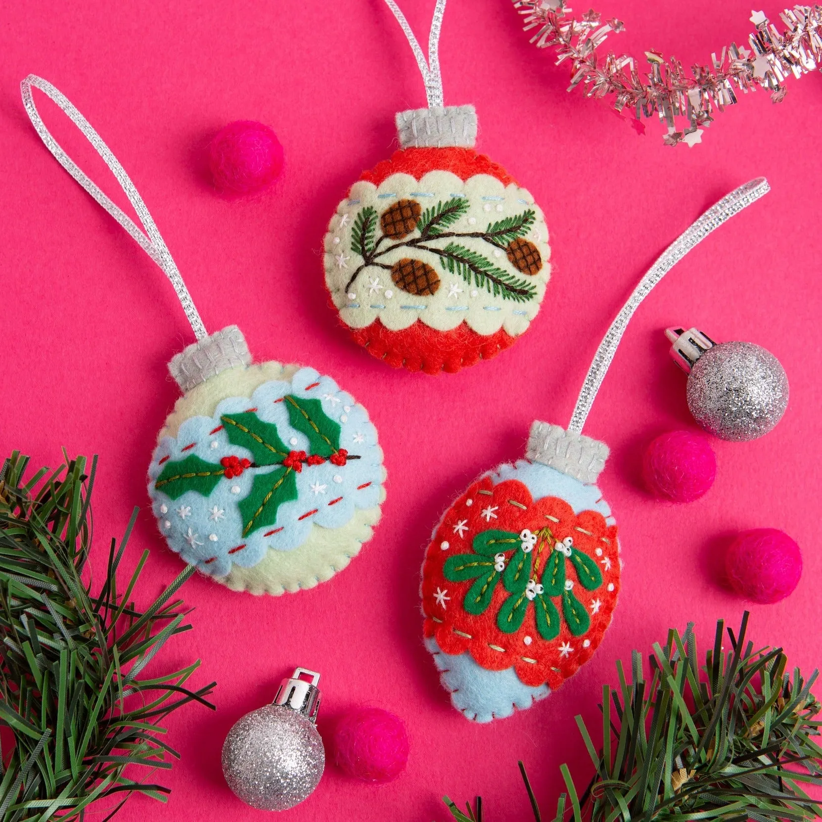 Christmas Baubles Felt Craft Kit