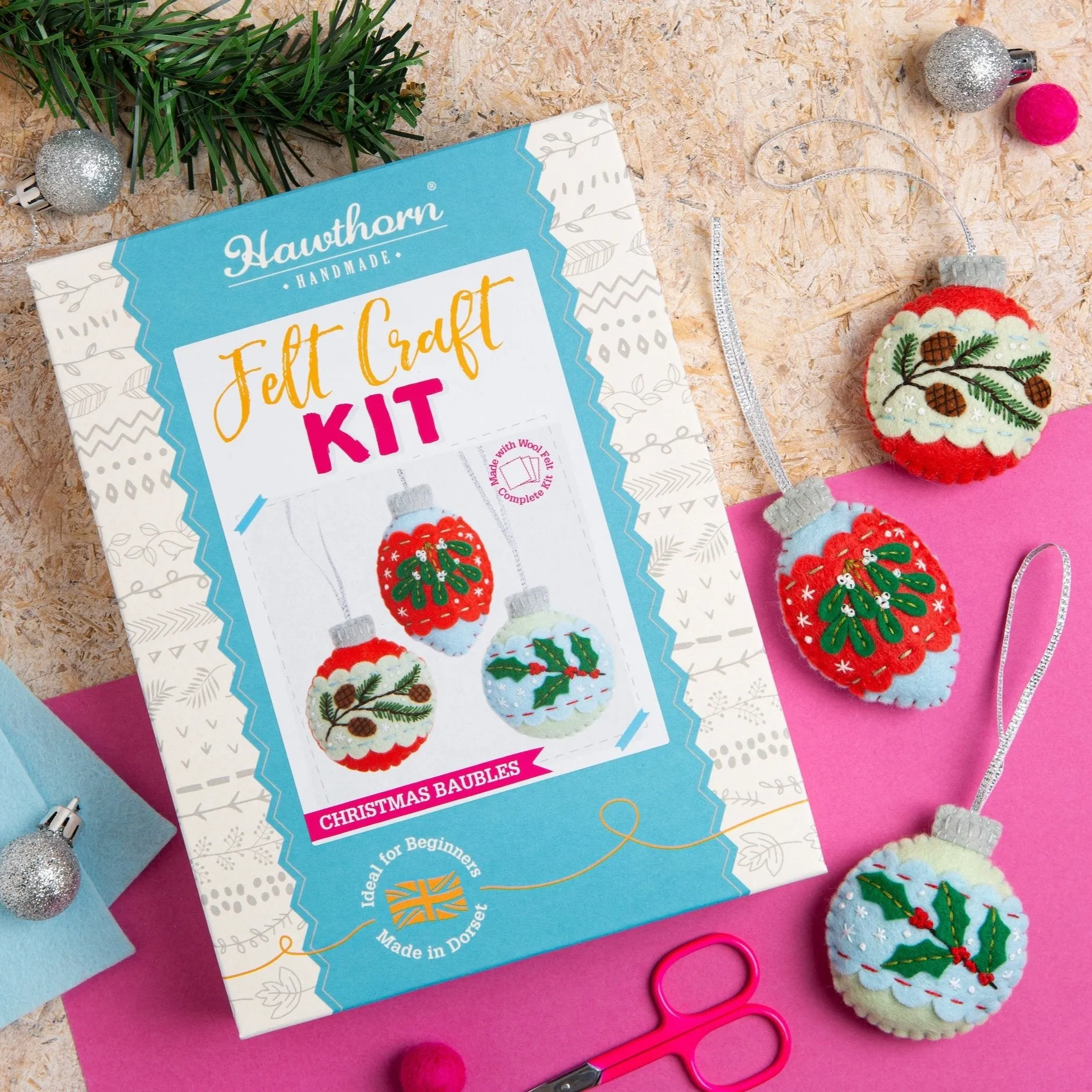 Christmas Baubles Felt Craft Kit