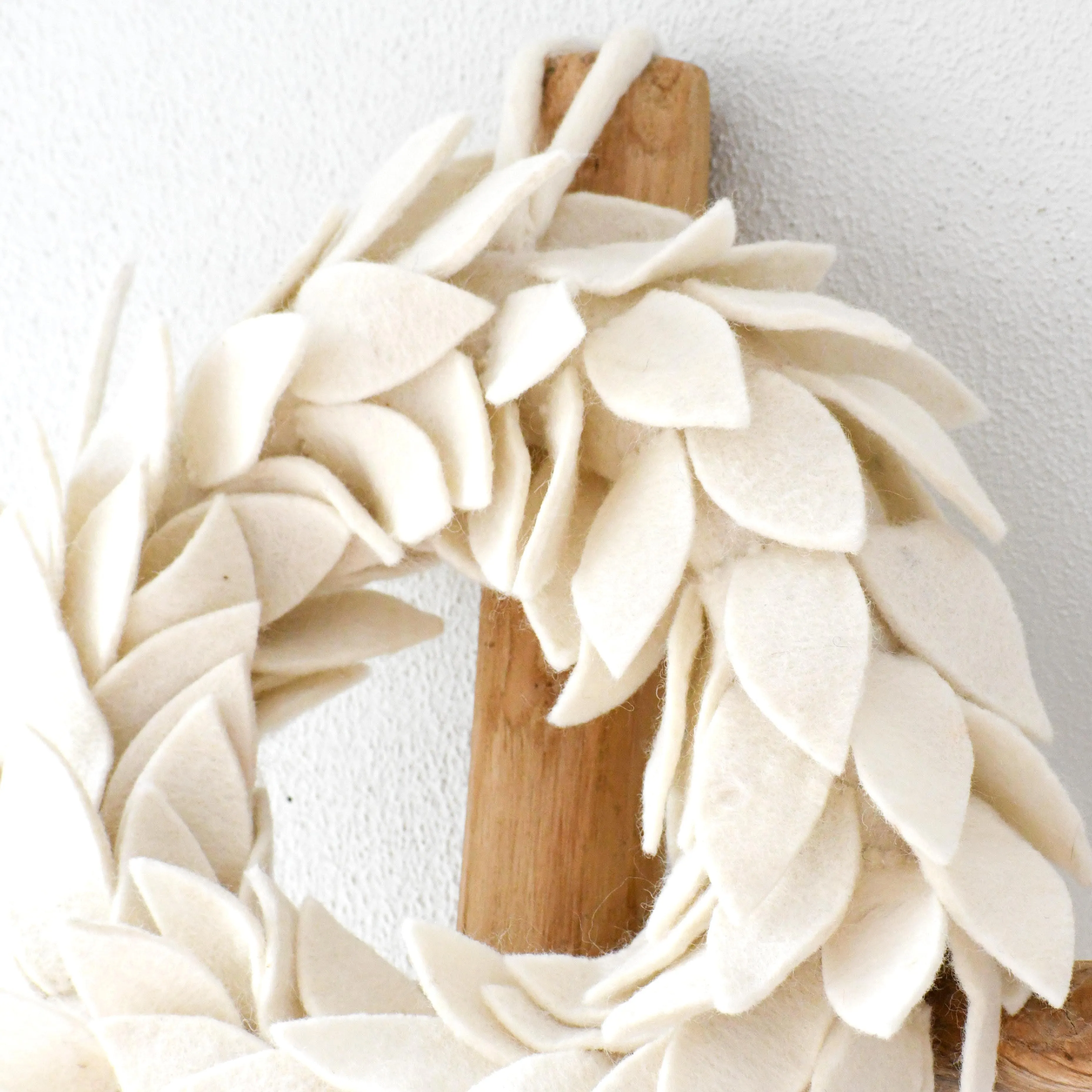 Felt Leaves Wreath - White