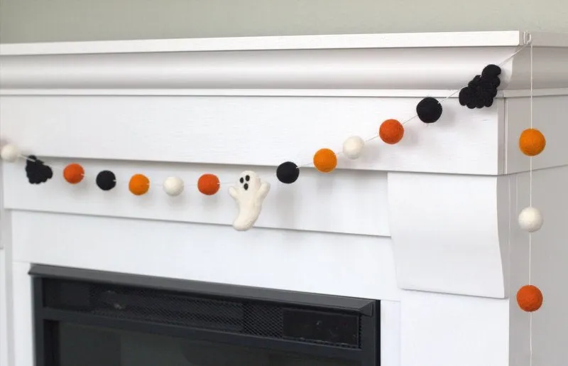 Ghost & Bat Halloween Felt Garland- Orange Black & White