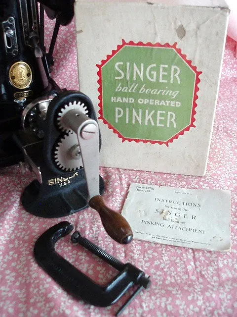 Hand Crank Pinker, Singer (Vintage Original)