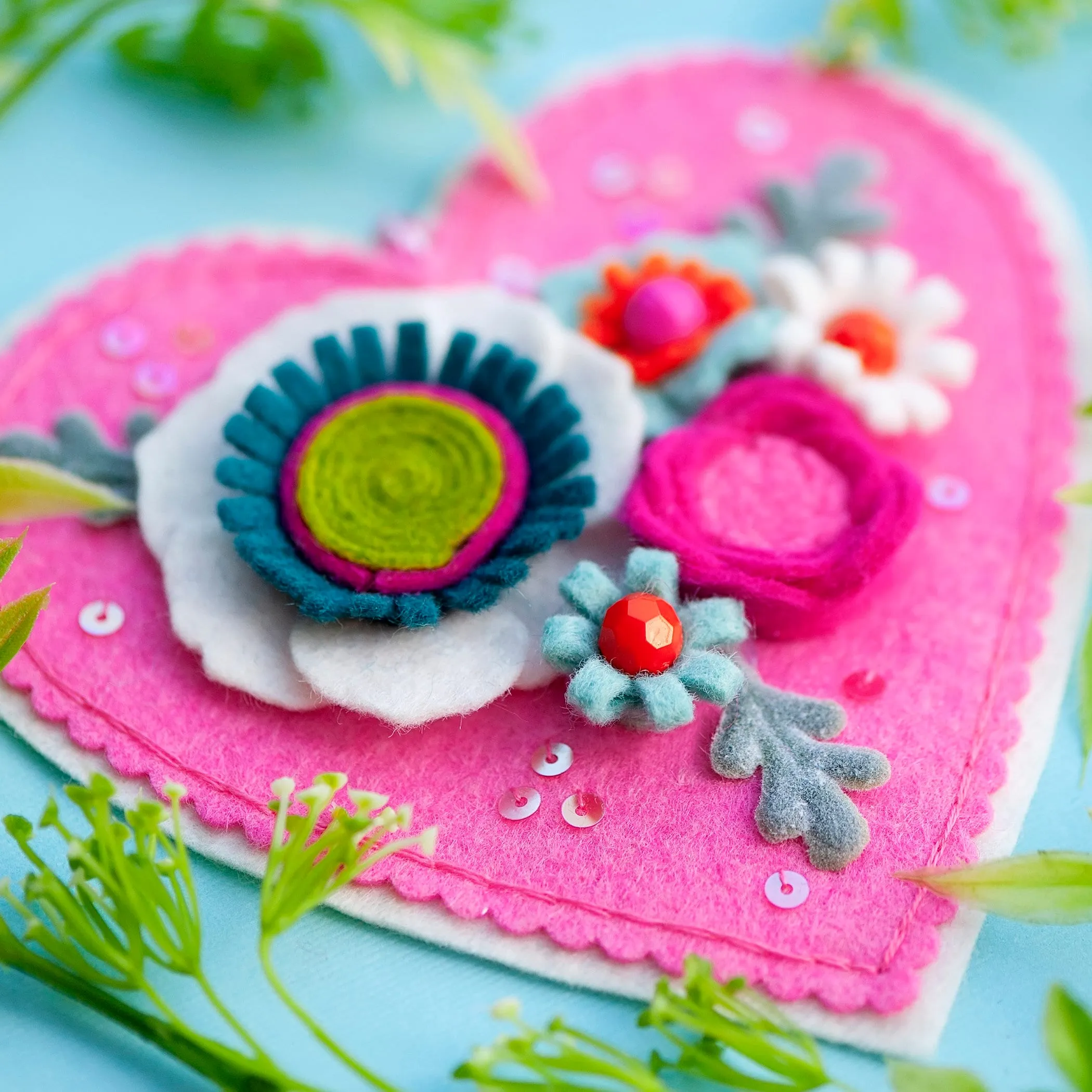 Modern Bouquet Hearts Wool Felt Ornament PDF Pattern