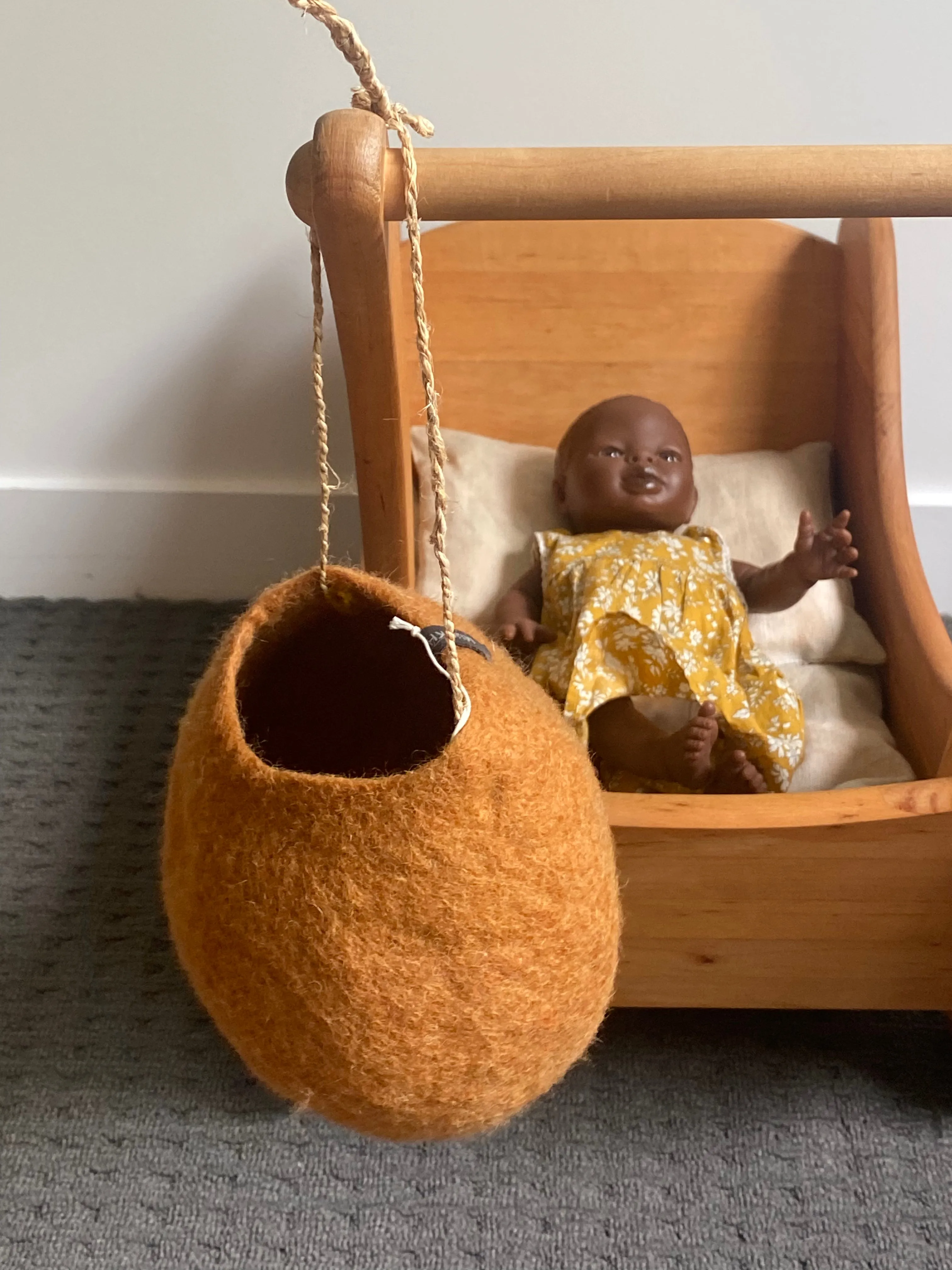 Muskhane Felt Hanging Bowl