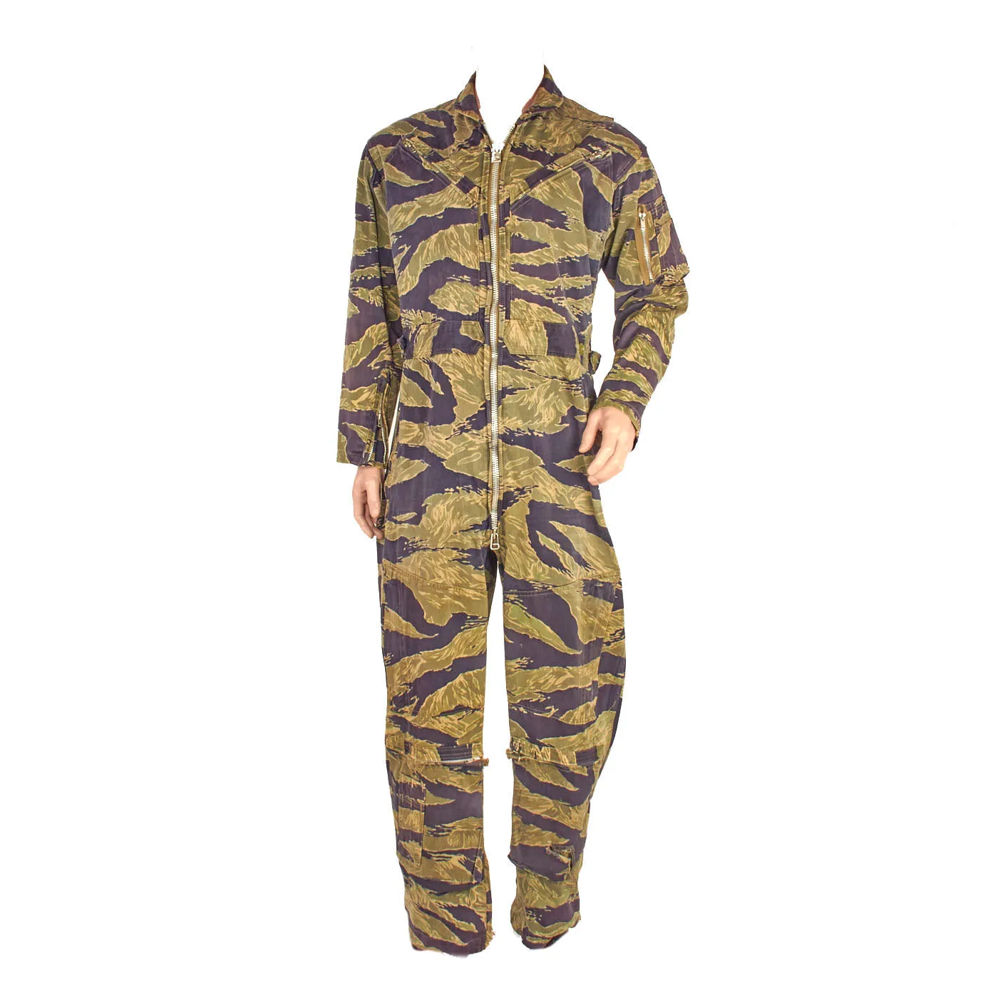 Original Rare Vietnam War Pilot’s Japanese-Made “John Wayne” Pattern Tigerstripe Flightsuit