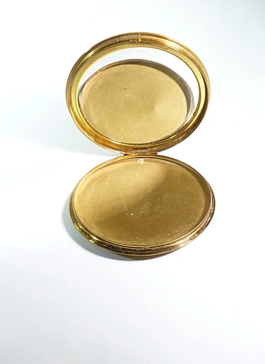 Rare Powder Compact 1948 Stratton Scone Without Inner Lid Georgian Courting Couple Book Piece