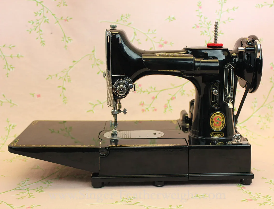 Singer Featherweight 222K Sewing Machine, "Red S" ER900***