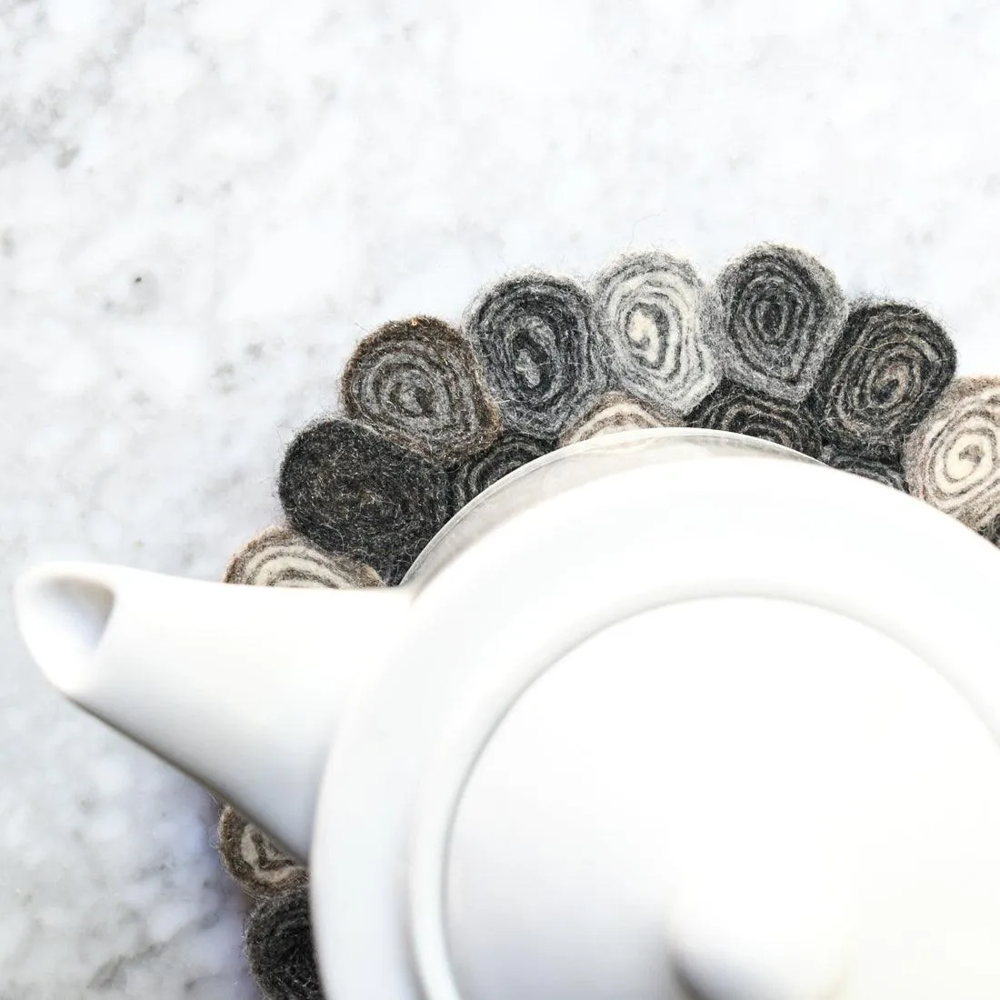 Teapot Trivet - Grey Spiral 20cm