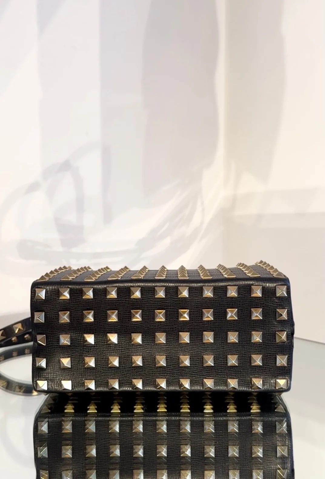 VALENTINO GARAVANI Rockstud Spike Leather Handle Shoulder Bag