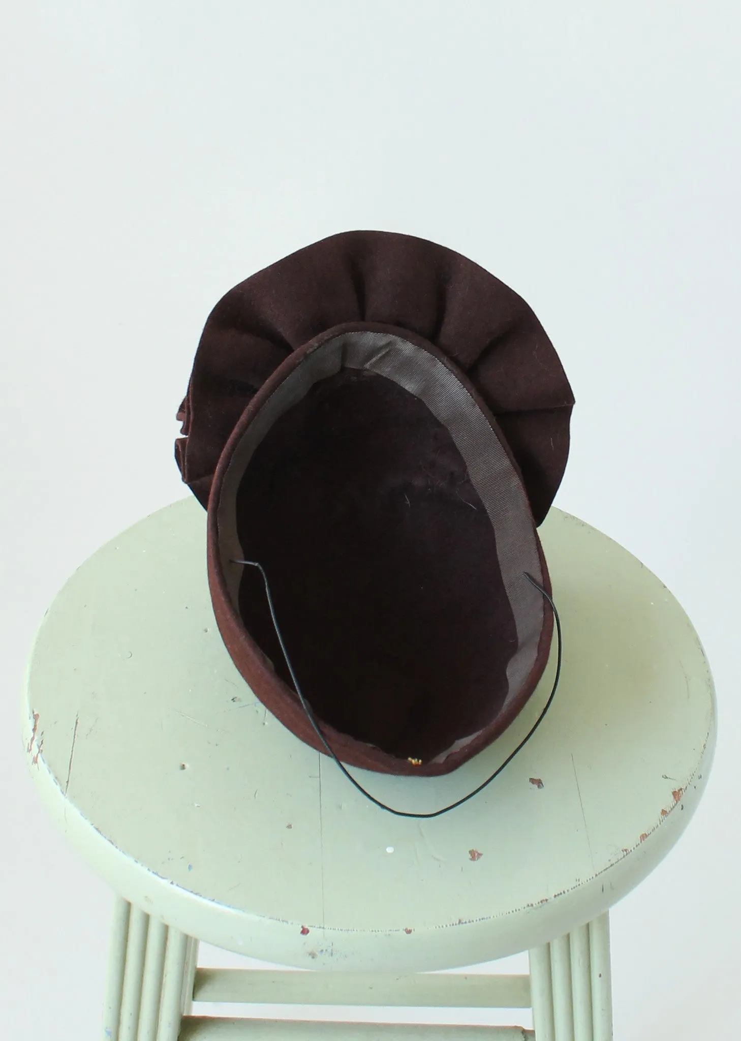 Vintage 1940s Brown Felt Bloom Hat