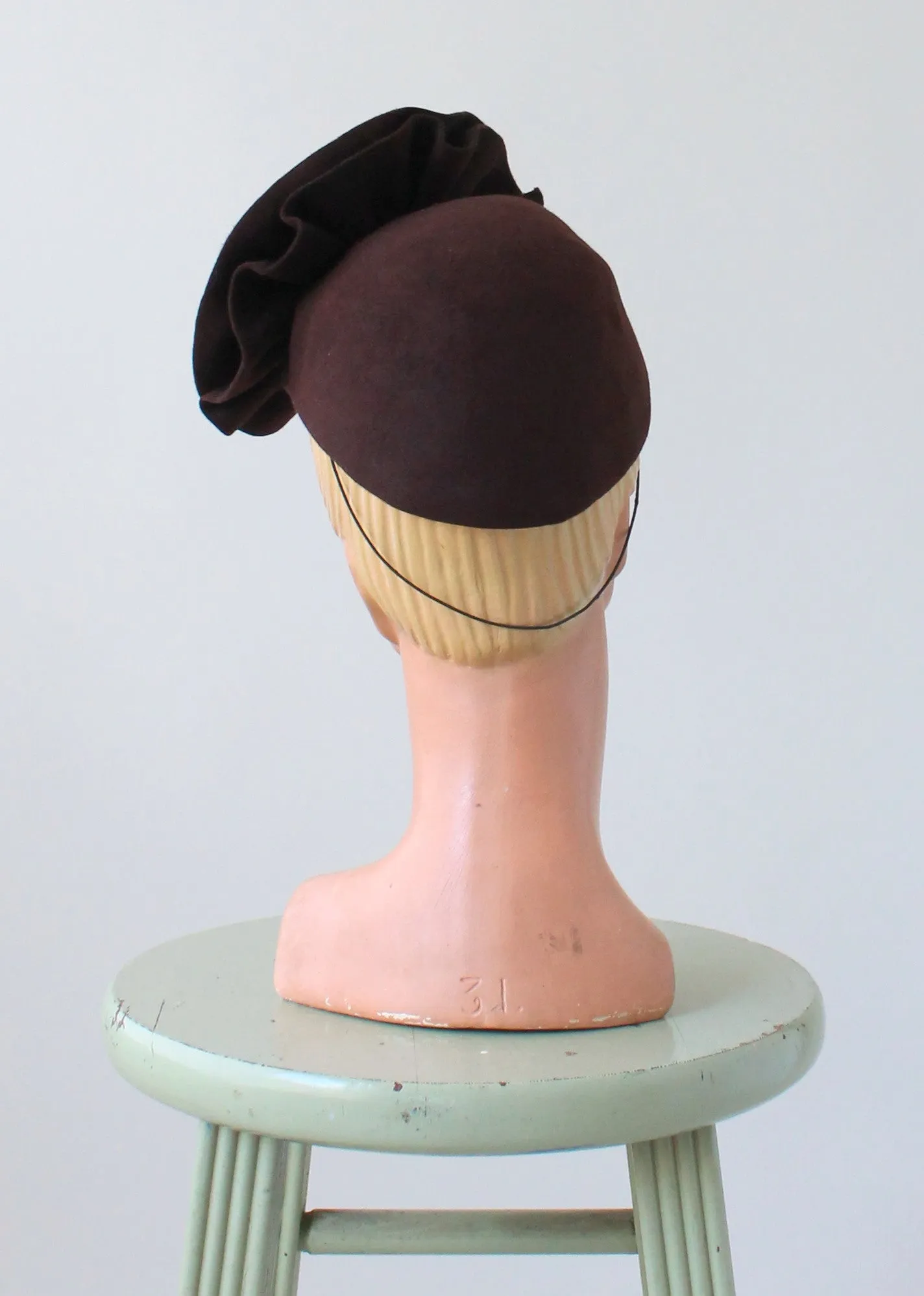 Vintage 1940s Brown Felt Bloom Hat