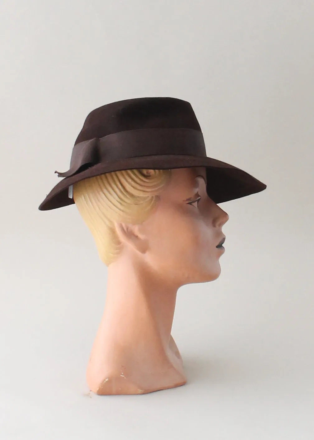 Vintage 1940s Brown Felt Tilt Fedora