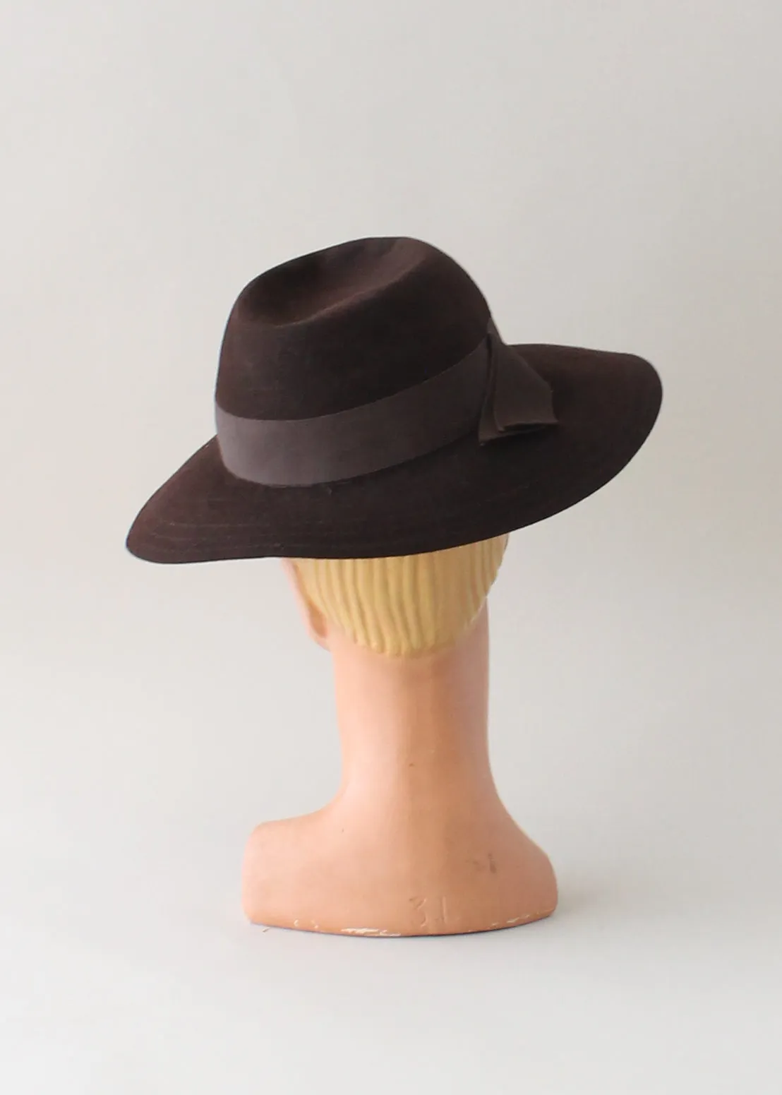 Vintage 1940s Brown Felt Tilt Fedora