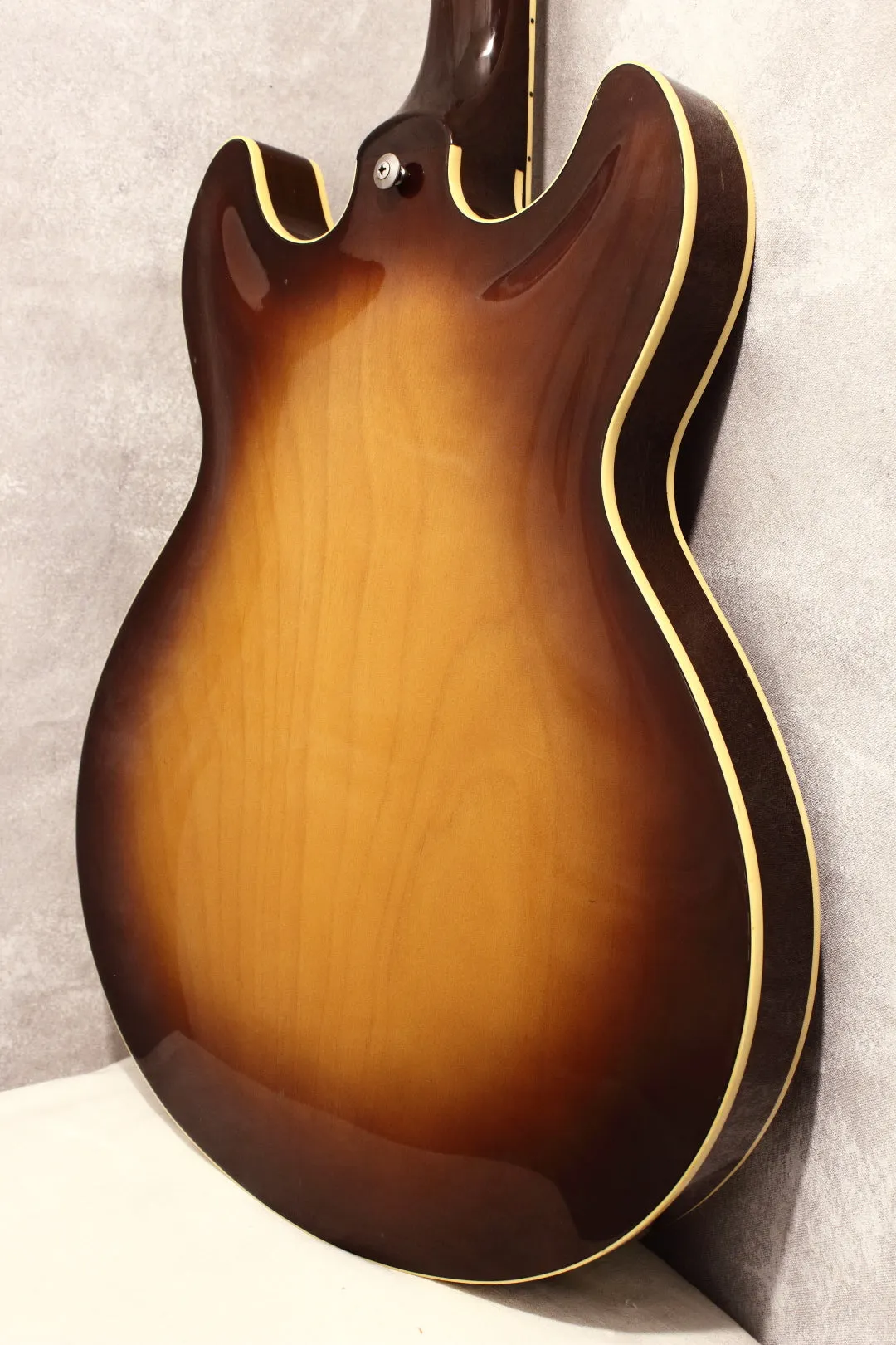 Yamaha SA1800 Semi Hollow Brown Sunburst 1983